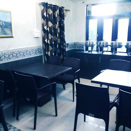 Hotel Holiday Dalhousie - Near Ghandhi Chowk Mall Road Εξωτερικό φωτογραφία