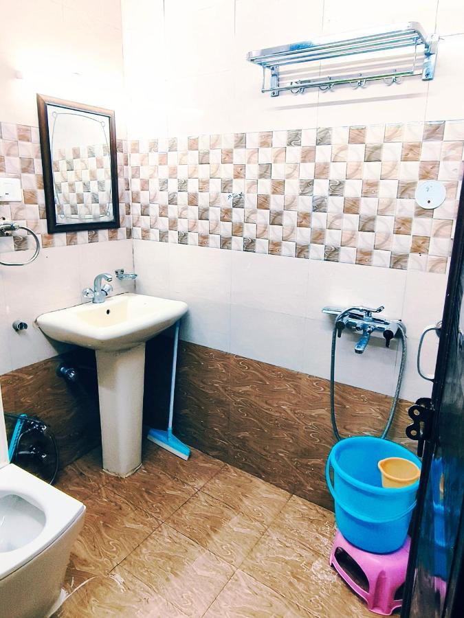 Hotel Holiday Dalhousie - Near Ghandhi Chowk Mall Road Εξωτερικό φωτογραφία