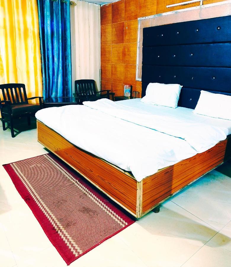 Hotel Holiday Dalhousie - Near Ghandhi Chowk Mall Road Εξωτερικό φωτογραφία