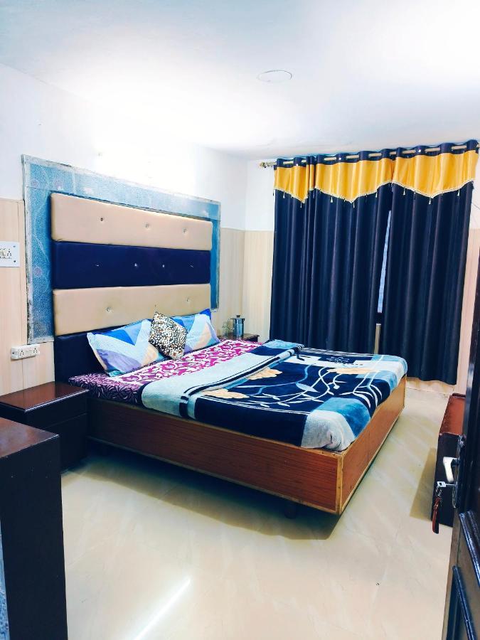 Hotel Holiday Dalhousie - Near Ghandhi Chowk Mall Road Εξωτερικό φωτογραφία